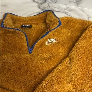 Nike Cropped Fleece Sweater
